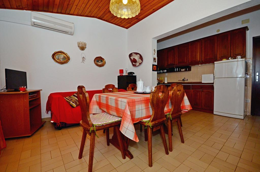 Apartments Katica Trogir Eksteriør bilde